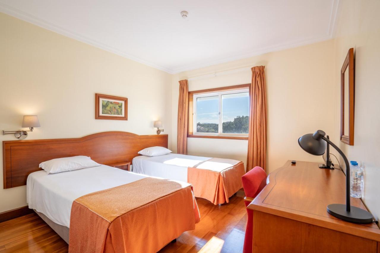 Hotel Ulveira オリヴェイラ・デ・フラデス エクステリア 写真