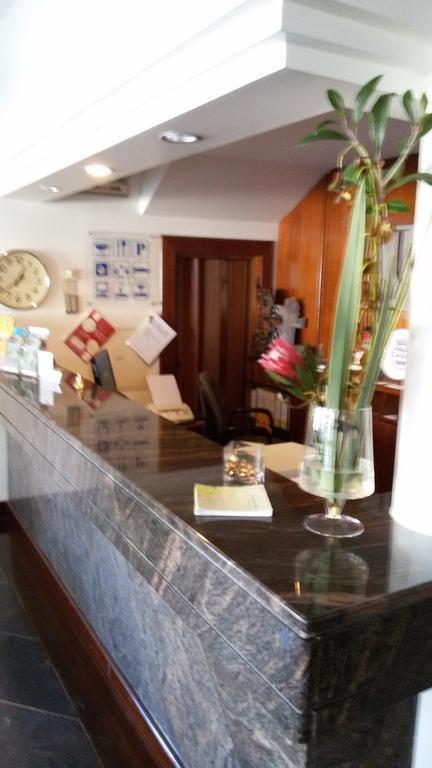 Hotel Ulveira オリヴェイラ・デ・フラデス エクステリア 写真